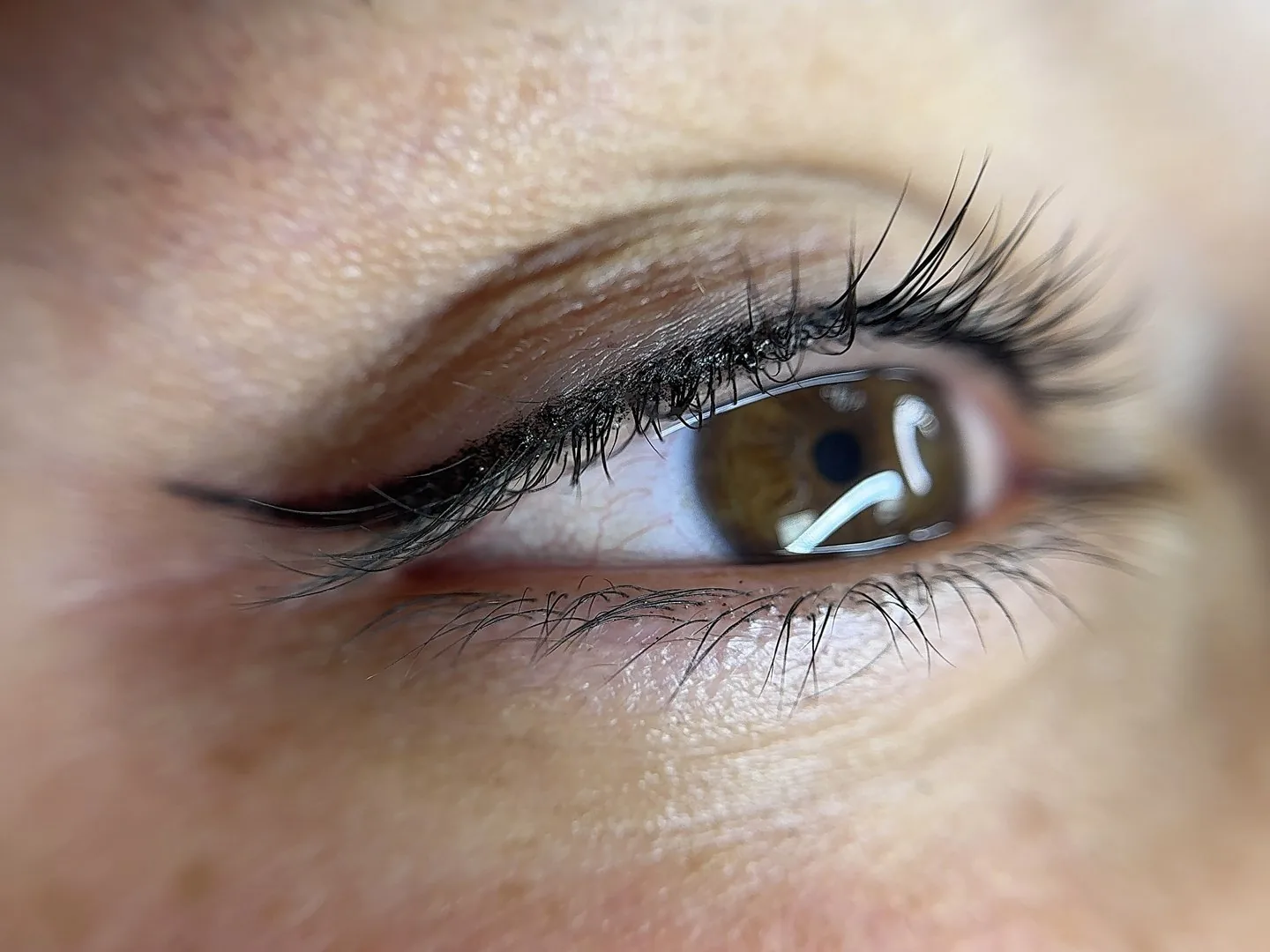 Eyeliner permanent makeup